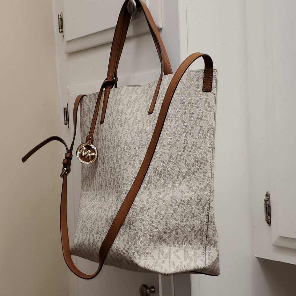Michael kors Monogram Tote